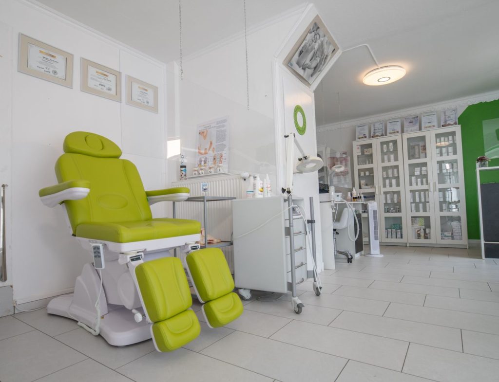 Faites appel à robe-materiel-medical.com si vous cherchez un fauteuil de prélèvement